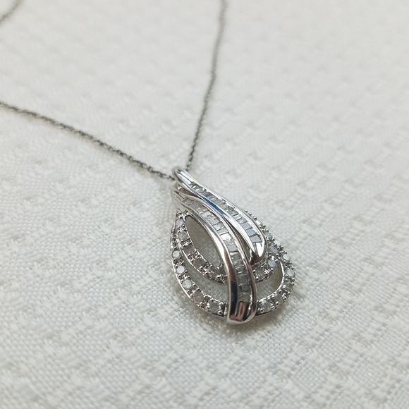 Signed Sterling SILVER KA 1772 Diamond Pendant - Picture 6 of 16